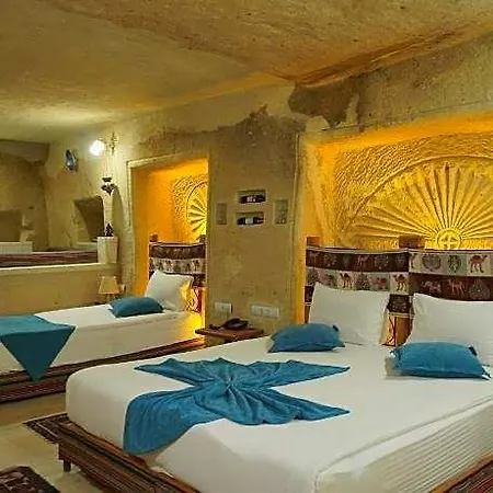Hotel Fosil Cave 3*