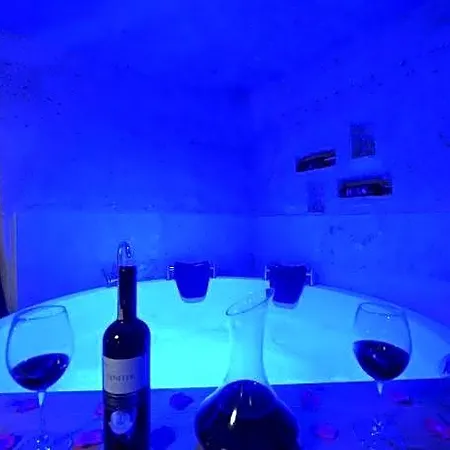 Hotel Fosil Cave
